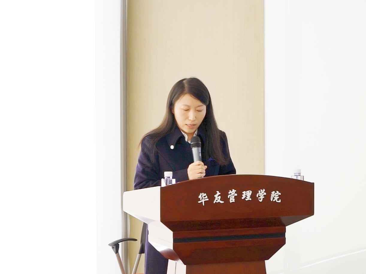 代表发言_副本.jpg